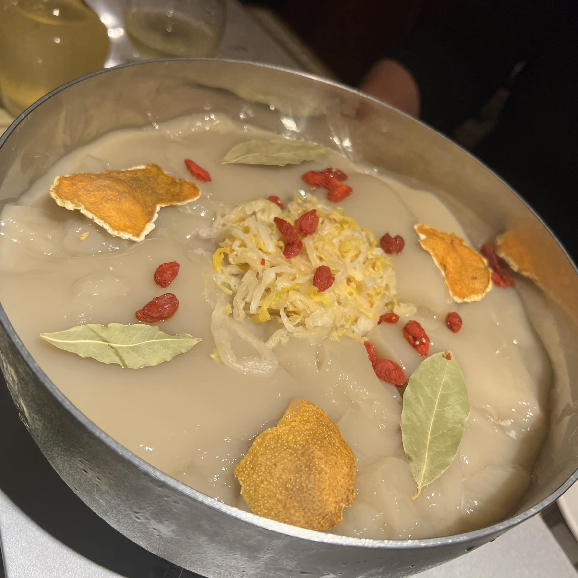 ５月１日解禁！【月世界】の乳酸菌白菜鍋