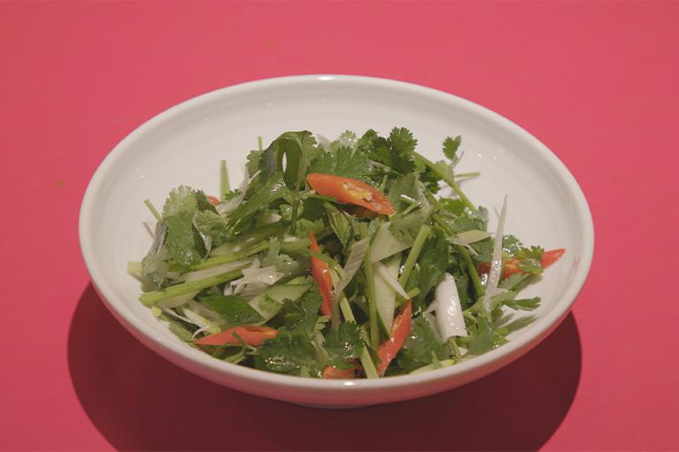 中村玄特性！老虎菜パクチーサラダ